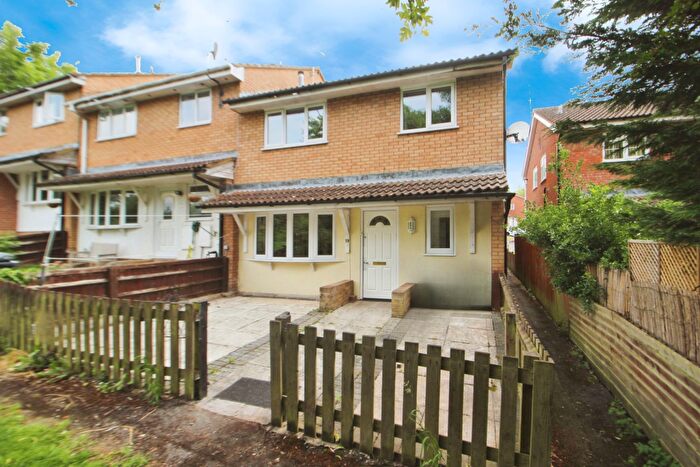 2 Bedroom Terraced House To Rent In Hylder Close, Swindon, SN2