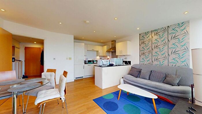 1 Bedroom Flat For Sale In Gallions Reach, London, E16