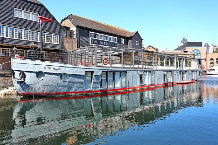 5 Bedroom House Boat For Sale In St Katharine Docks, Wapping, E1W