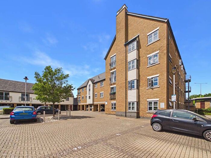 2 Bedroom Flat To Rent In Sheepen Place, Colchester, Essex, CO3