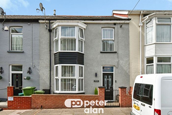 4 Bedroom Terraced House For Sale In College Street, Aberdare, CF44