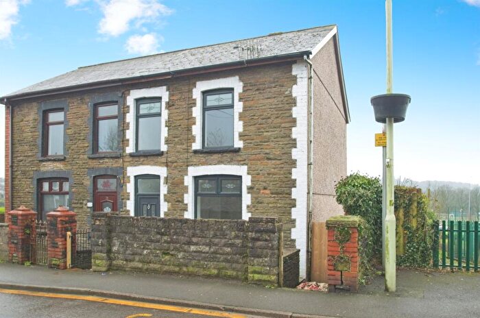 3 Bedroom Semi-Detached House To Rent In Gilfach Road, Tonyrefail, Porth, CF39