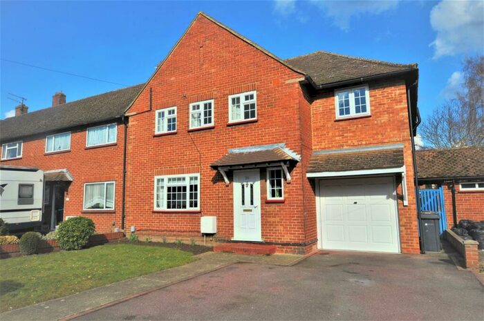 6 Bedroom House To Rent In Hornbeam Road, Guildford, GU1