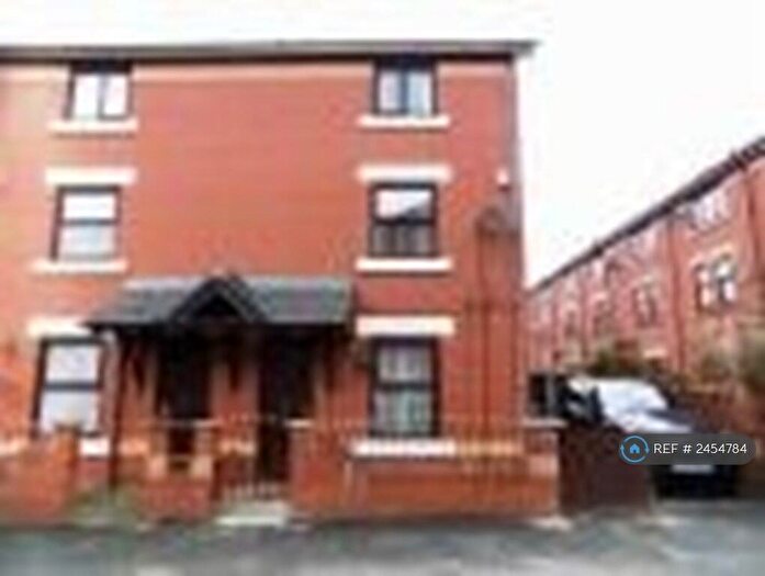 4 Bedroom Terraced House To Rent In Hyde Road, Manchester, M18