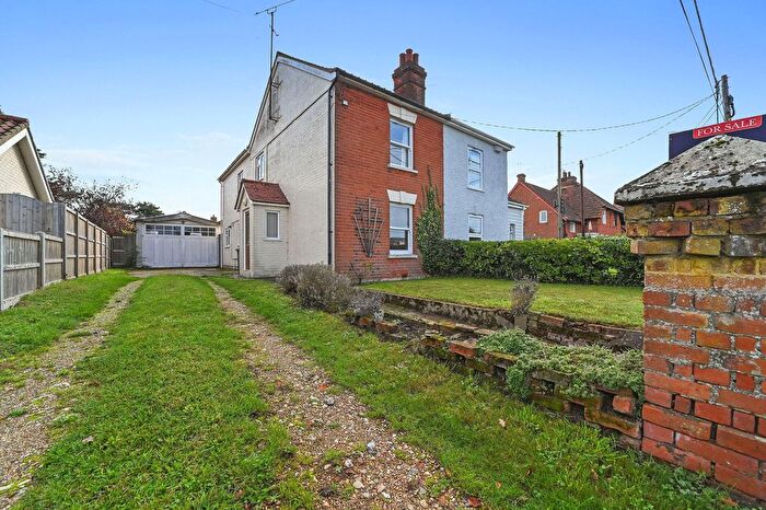 3 Bedroom Semi Detached House For Sale In Old Barrack Road, Woodbridge, IP12