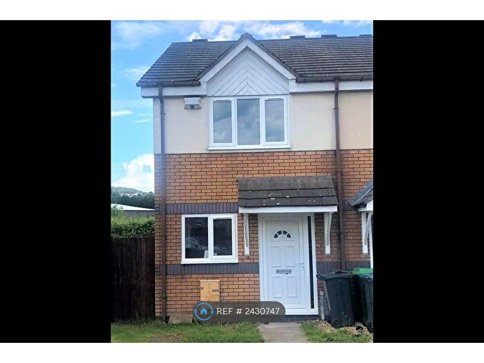 2 Bedroom End Of Terrace House To Rent In Waterways Drive, Oldbury, B69