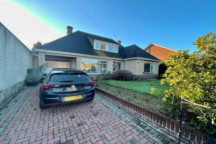 3 Bedroom Detached Bungalow To Rent In Castle Lane East, Iford, Bournemouth BH7