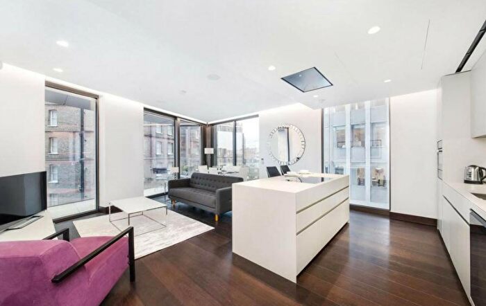 2 Bedroom Flat To Rent In Kings Gate Walk, London, SW1E