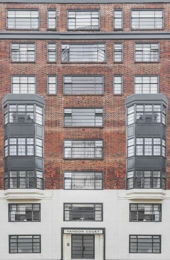 Studio To Rent In Petty France, St James's Park, London, SW1H