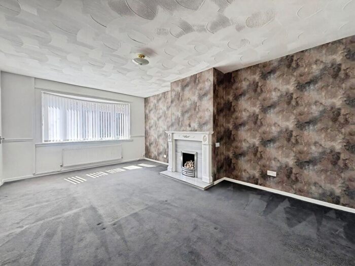 3 Bedroom Semi-Detached House For Sale In Wellands Close, Sunderland, SR6
