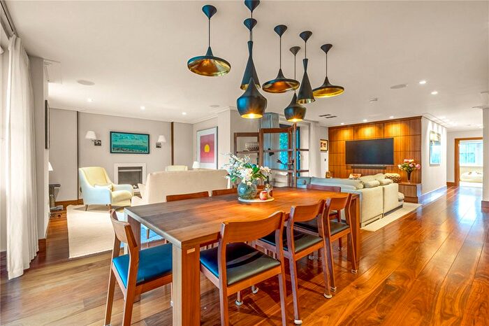 3 Bedroom Flat For Sale In Sackville Place, Sevenoaks, Kent, TN13