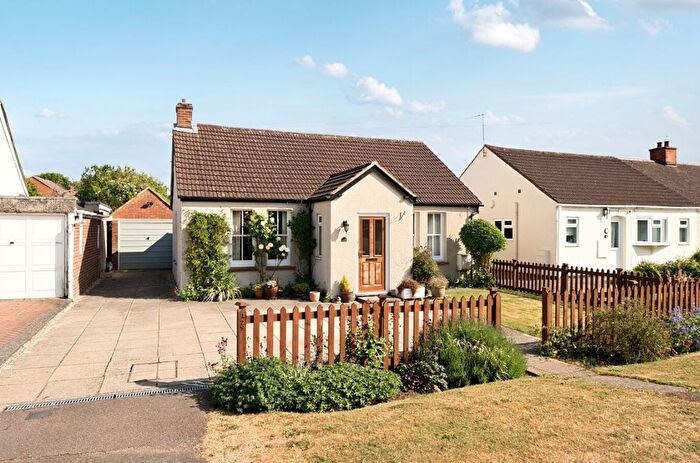 2 Bedroom Detached Bungalow For Sale In Stagsden Road, Bromham, Bedford, MK43