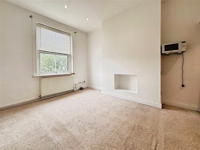 1 Bedroom Flat To Rent In Upper Grosvenor Road, Tunbridge Wells, Kent, TN1