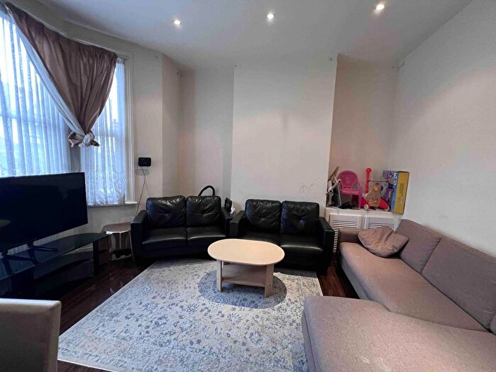 1 Bedroom Flat To Rent In Grove Hill Road, Harrow-On-The-Hill, Harrow, HA1