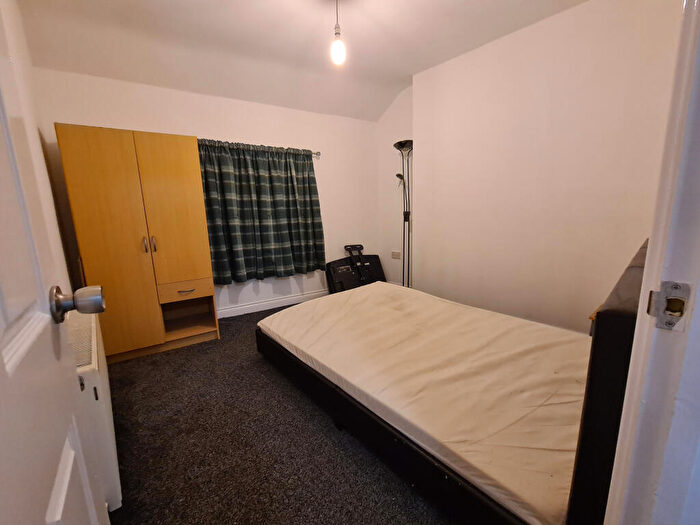3 Bedroom Flat To Rent In Empire Court, Avon Street, Rugby, Warwickshire, CV21