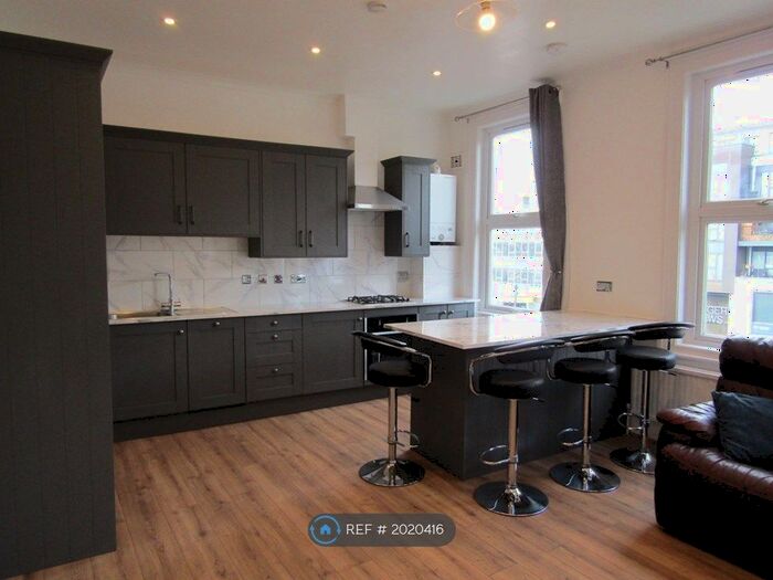 2 Bedroom Flat To Rent In Clapham Road, London, SW9