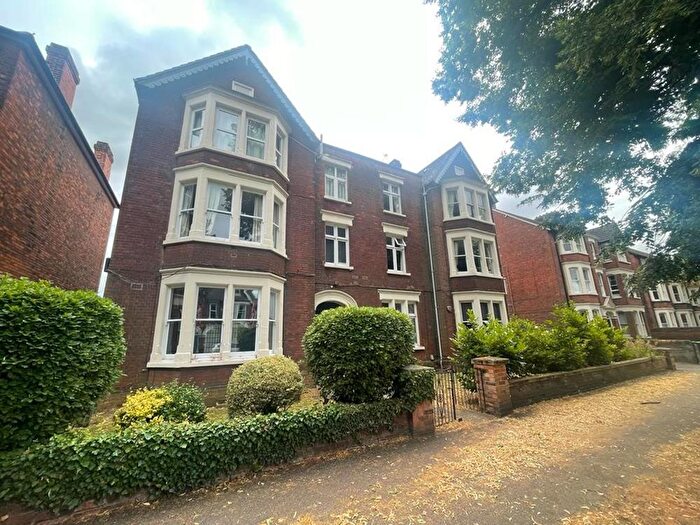 1 Bedroom Flat To Rent In Flat Bushmead Avenue, Bedford, MK40