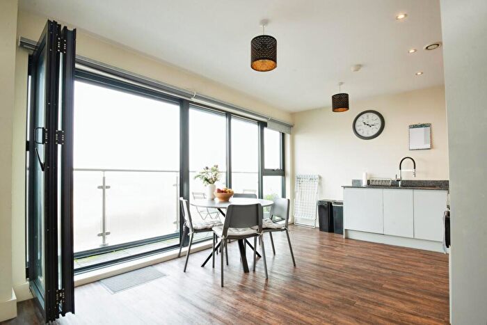 2 Bedroom Apartment To Rent In Wellington House, Lewis Street, CF11