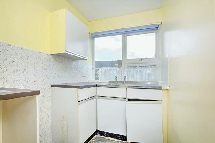1 Bedroom Apartment For Sale In Wilbury Avenue, Hove, BN3