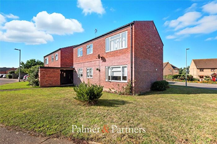 2 Bedroom Apartment For Sale In Montgomery Close, Chelmsford, Essex, CM1