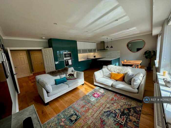 2 Bedroom Flat To Rent In Rope Street, London, SE16