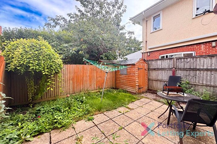 2 Bedroom Flat To Rent In Young Families! - Stylish -Bed Florence Road Flat Waiting For You, BH5