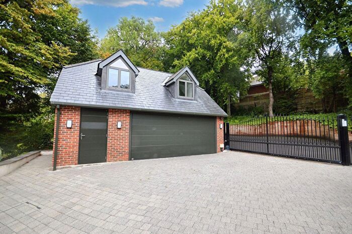 1 Bedroom Studio To Rent In Stratton Road, Beaconsfield, HP9