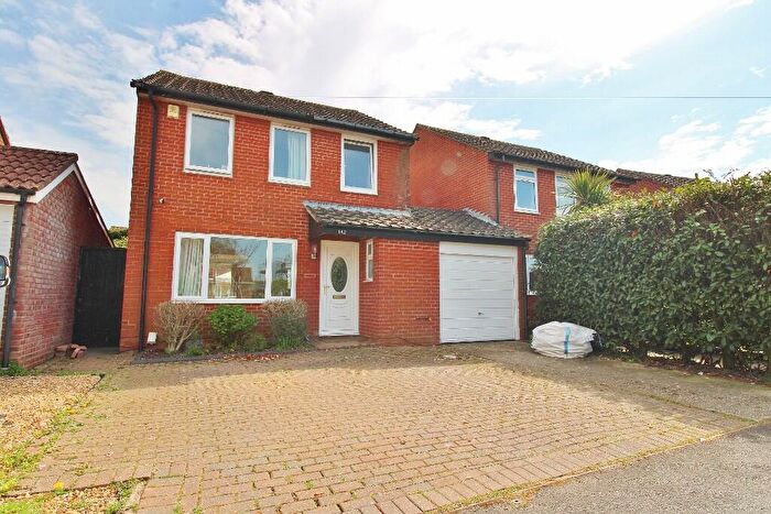 3 Bedroom Link Detached House To Rent In Old Street, Hill Head, PO14