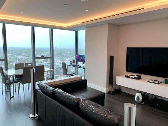 1 Bedroom Flat For Sale In City Road, Carrara Tower, Bollinder Place, London, EC1V
