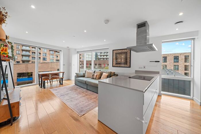 2 Bedroom Flat For Sale In West Parkside, Cochrane Lodge, Greenwich, London, SE10