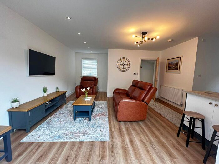 2 Bedroom Detached House To Rent In Clough Road, Sheffield, S1