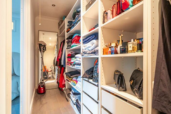 1 Bedroom Flat For Sale In Bicester, Oxfordshire, OX26