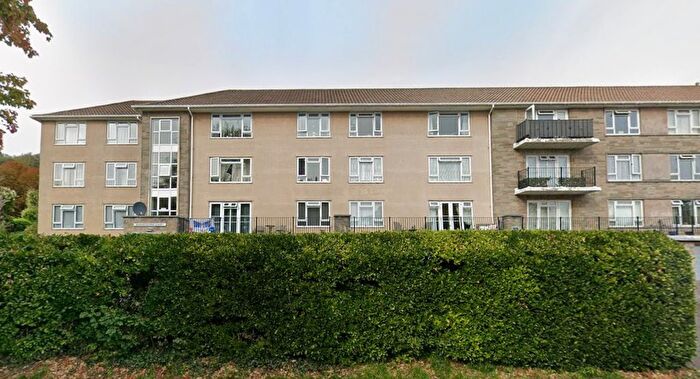 2 Bedroom Flat To Rent In Shrubbery Avenue, Weston-Super-Mare, BS23