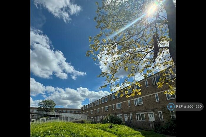 2 Bedroom Flat To Rent In London, London, SE16