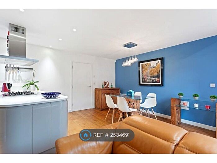 2 Bedroom Flat To Rent In Violet Road, London, E3