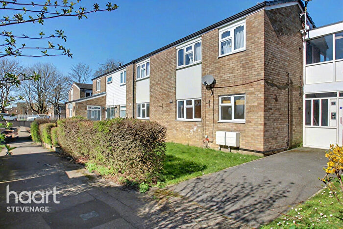 1 Bedroom Maisonette For Sale In Ascot Crescent, Stevenage, SG1