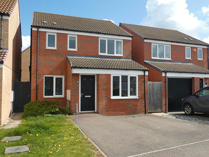 3 Bedroom Detached House For Sale In Jubilee Drive, Market Deeping, Peterborough, PE6