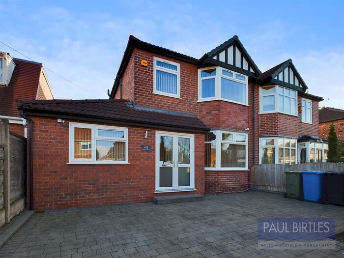 4 Bedroom Semi-Detached House To Rent In Moorside Road, Flixton, Trafford, M41