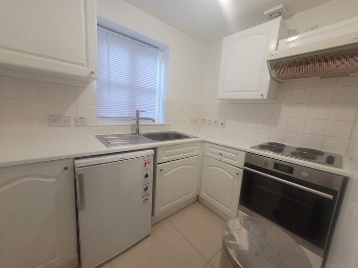 1 Bedroom Flat To Rent In Upton Park, Slough, SL1
