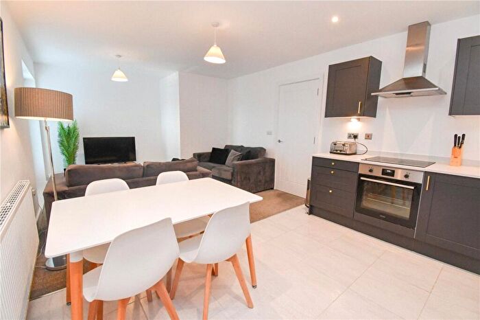 2 Bedroom Apartment To Rent In Radnor Avenue, Heswall, Wirral, CH60