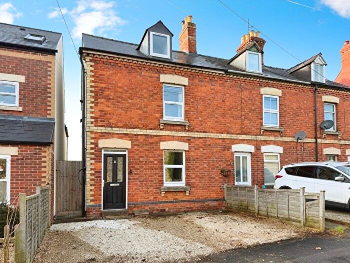 3 Bedroom End Of Terrace House For Sale In Etheldene Road, Cashes Green, Stroud, GL5