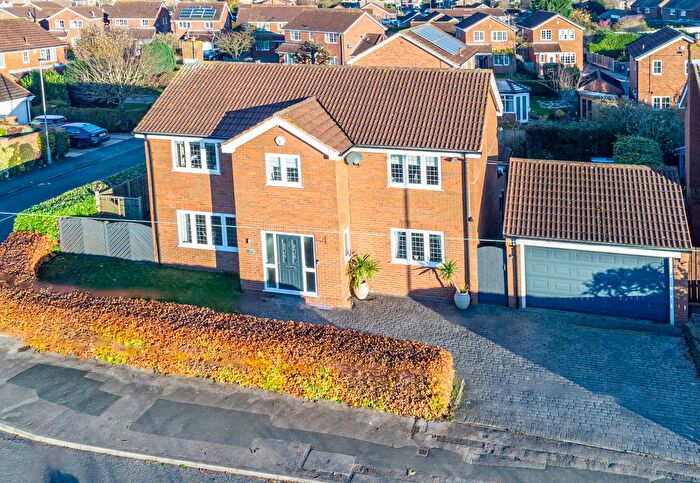 5 Bedroom Detached House For Sale In Westcroft Lane, Hambleton, North Yorkshire, YO8
