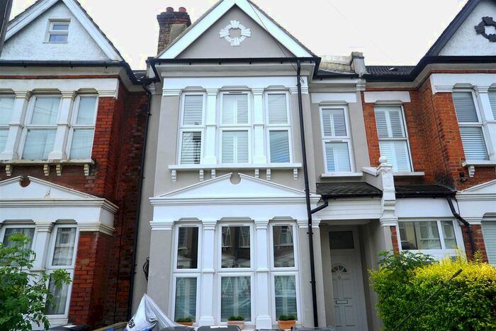 2 Bedroom Flat To Rent In Sangley Road, London, SE25