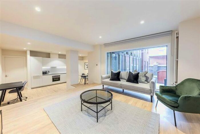 2 Bedroom Flat To Rent In Star Yard, London, WC2A