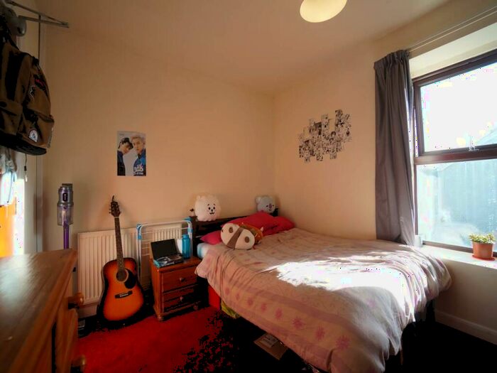 4 Bedroom House To Rent In Fron Square, Bangor, LL57