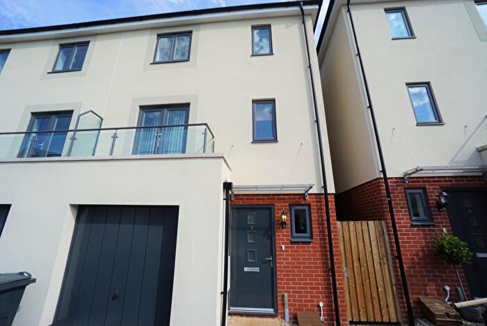 5 Bedroom Terraced House To Rent In Slade Baker Way - Scholars Chase, BS16
