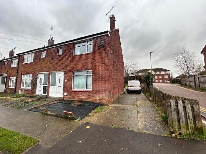 2 Bedroom End Of Terrace House To Rent In Eastern Yeovil, BA21