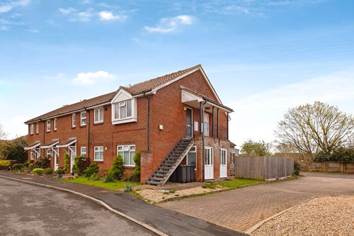 1 Bedroom Studio For Sale In Smeeton Road, Lee-On-The-Solent, PO13