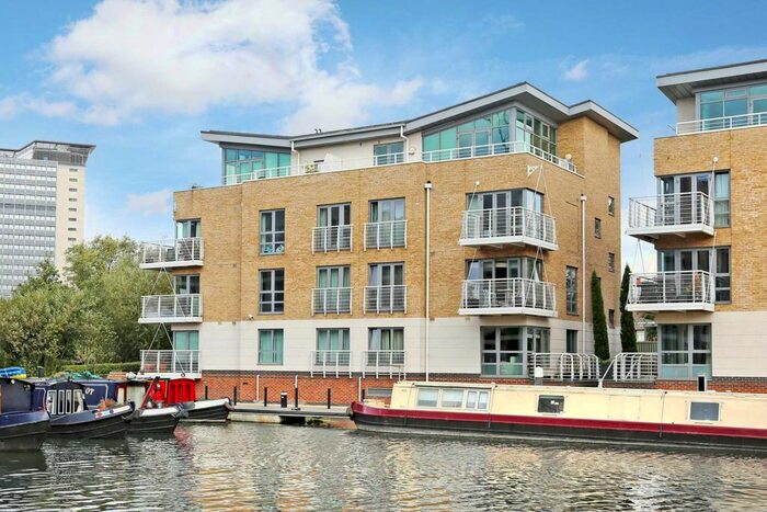 1 Bedroom Flat To Rent In The Island, Brentford, TW8