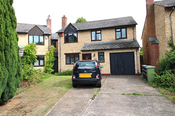 4 Bedroom Detached House For Sale In Leaside, Stoke Goldington, MK16